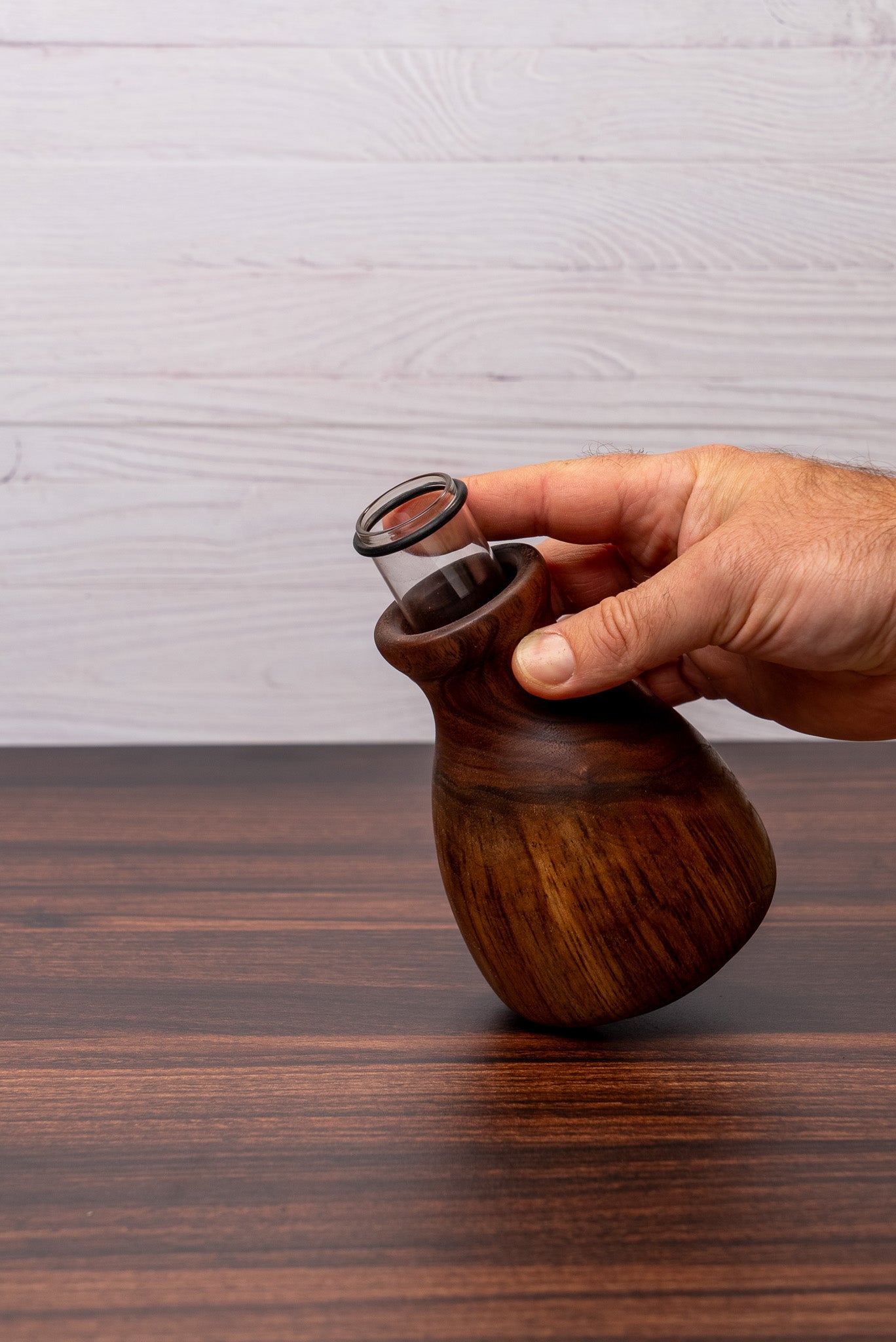 Walnut Small Vase | JY0225